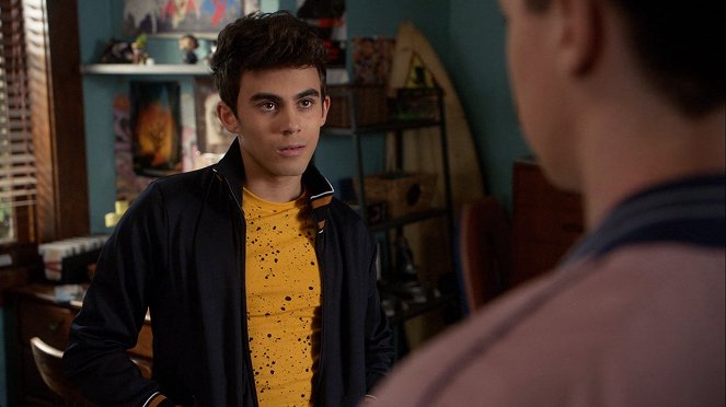 The Fosters - Season 5 - Makeover - Photos - Tyler Alvarez