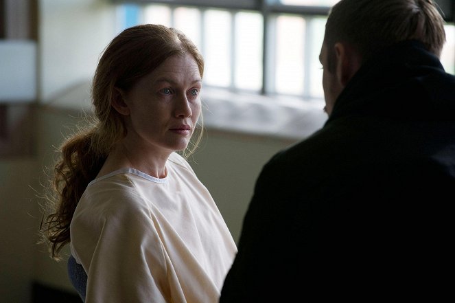 The Killing - 72 Hours - De la película - Mireille Enos