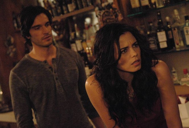 Witches of East End - Snake Eyes - Photos - Jenna Dewan