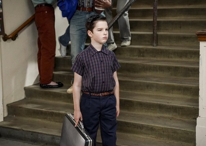Young Sheldon - David, Goliath, and a Yoo-Hoo from the Back - Photos - Iain Armitage