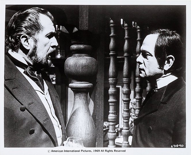 Im Todesgriff der roten Maske - Filmfotos - Vincent Price, Peter Arne