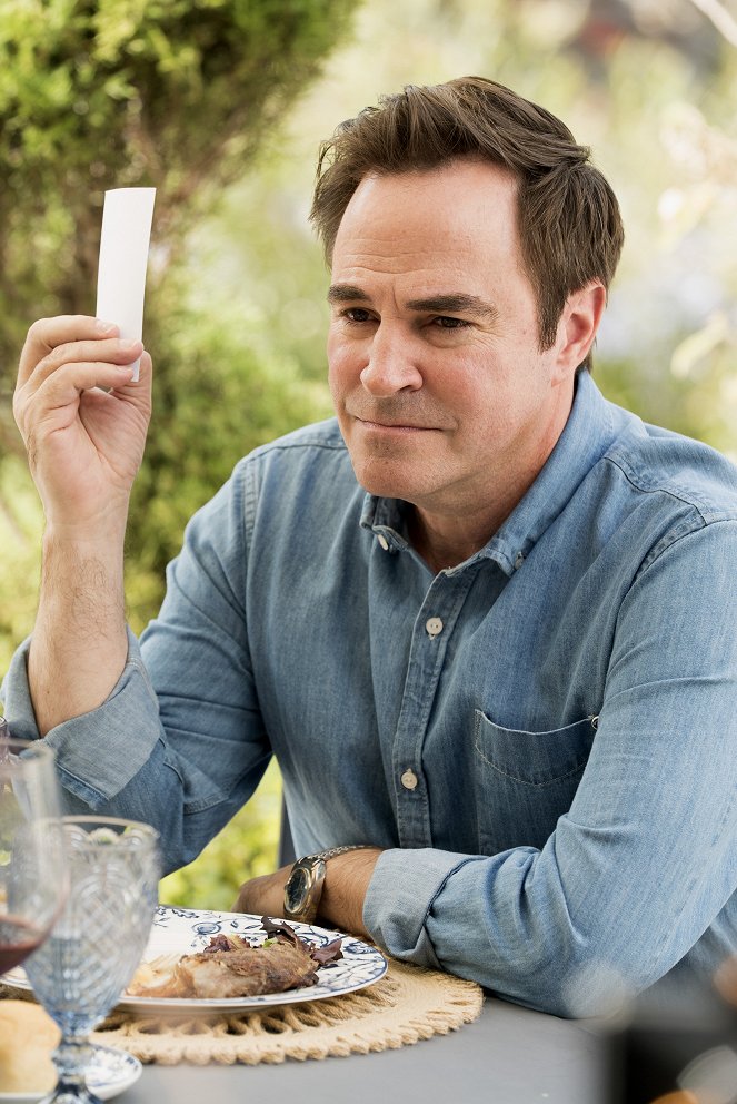 Good Trouble - Season 1 - Playing the Game - Photos - Roger Bart