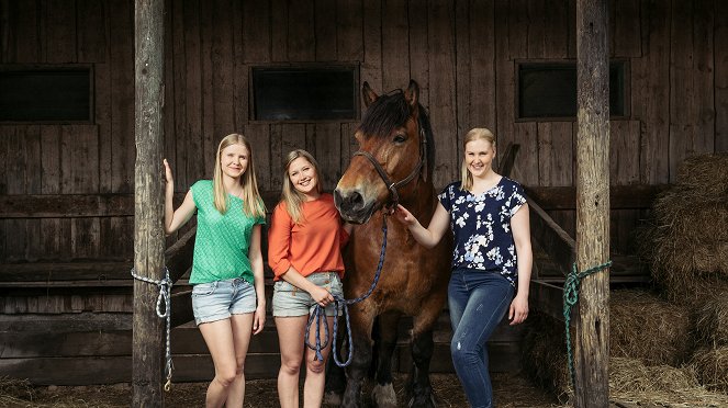 Kandit - Werbefoto - Kia Moisander, Karoliina Rissanen, Sari Mäkelä