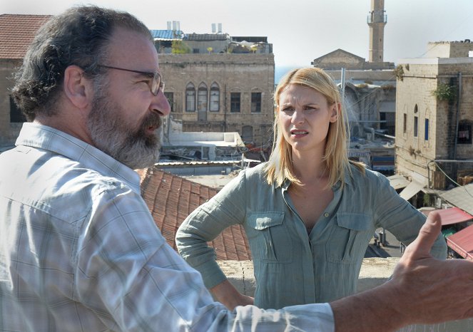 Homeland - Beirut Is Back - Photos - Mandy Patinkin, Claire Danes