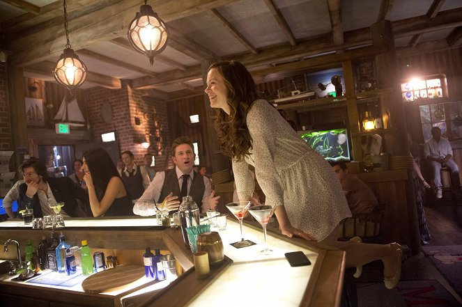Witches of East End - A Moveable Beast - Photos - Rachel Boston