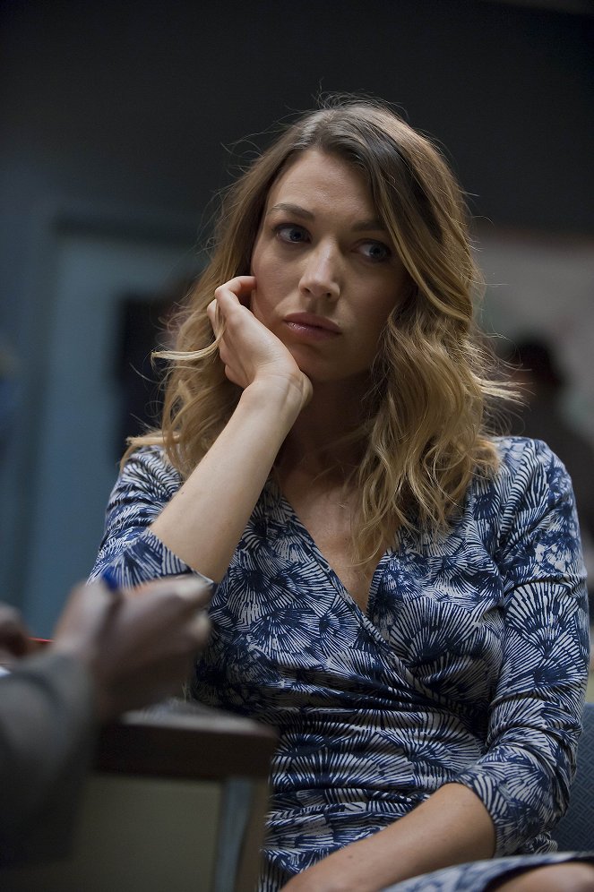Justified - Full Commitment - Photos - Natalie Zea