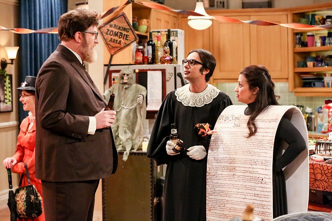 The Big Bang Theory - Season 12 - Die Imitations-Irritation - Filmfotos - Brian Posehn, Kunal Nayyar, Rati Gupta