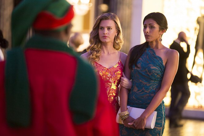 Royal Pains - Off-Season Greetings (Part Two) - Kuvat elokuvasta - Brooke D'Orsay, Reshma Shetty