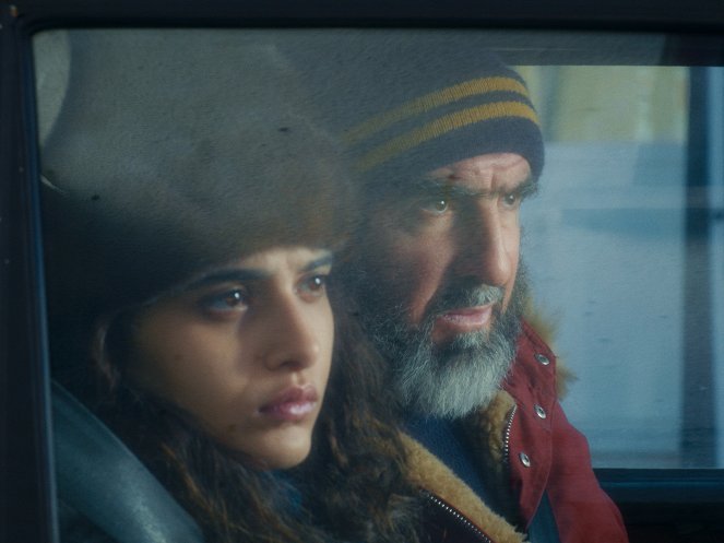 Ulysse & Mona - Filmfotos - Manal Issa, Eric Cantona