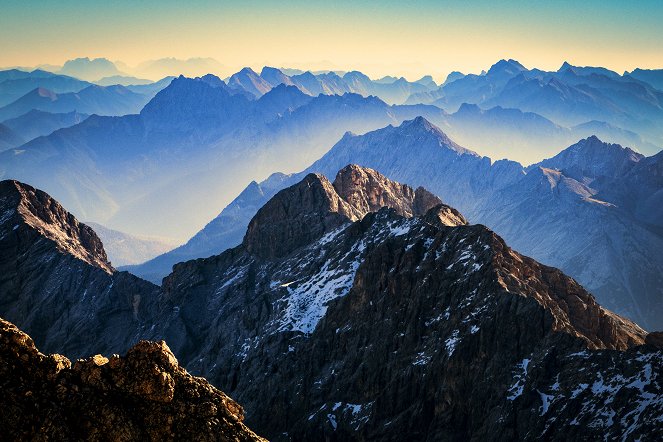 Bergwelten - Die Zugspitze - Ein Berg zwei Welten - De filmes
