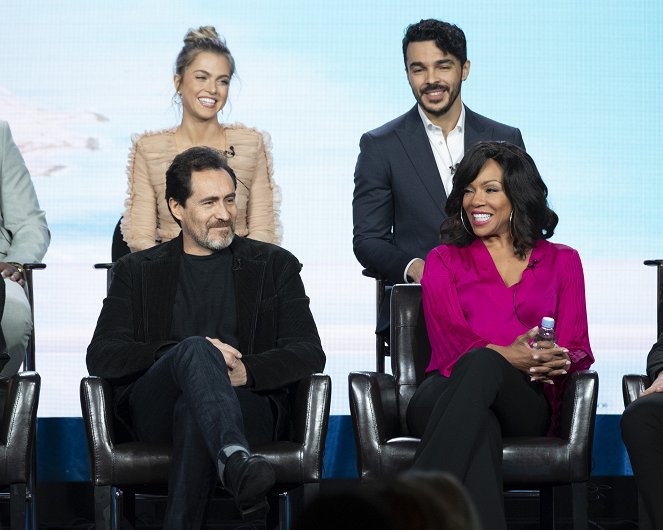 Grand Hotel Miami - Rendezvények - The cast and executive producers of ABC’s “Grand Hotel” addressed the press at the 2019 TCA Winter Press Tour, at The Langham Huntington, in Pasadena, California - Anne Winters, Demián Bichir, Shalim Ortiz, Wendy Raquel Robinson