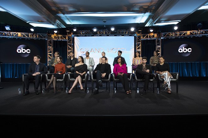 Grand Hotel - Events - The cast and executive producers of ABC’s “Grand Hotel” addressed the press at the 2019 TCA Winter Press Tour, at The Langham Huntington, in Pasadena, California - Denyse Tontz, Lincoln Younes, Roselyn Sanchez, Chris Warren Jr., Anne Winters, Demián Bichir, Shalim Ortiz, Wendy Raquel Robinson, Justina Adorno, Feliz Ramirez