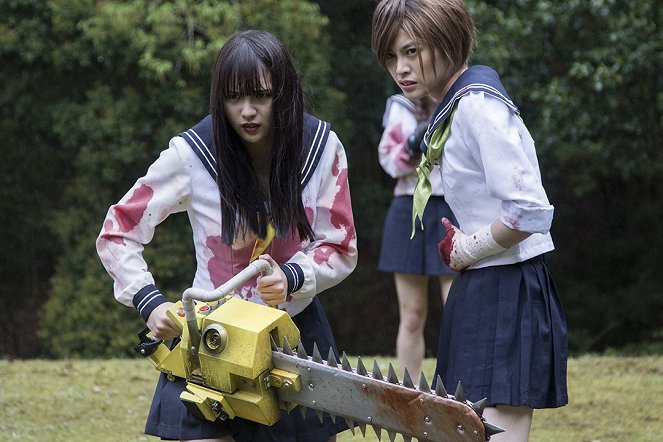 Čimamire sukeban chainsaw red: Zenpen Nero no fukušú - Z filmu - Nana Asakawa, Izumi Sano