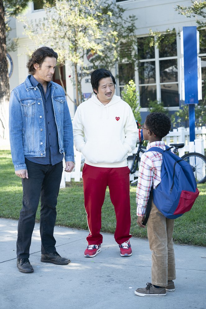 Splitting Up Together - Baby's First Job Interview - Photos - Oliver Hudson, Bobby Lee