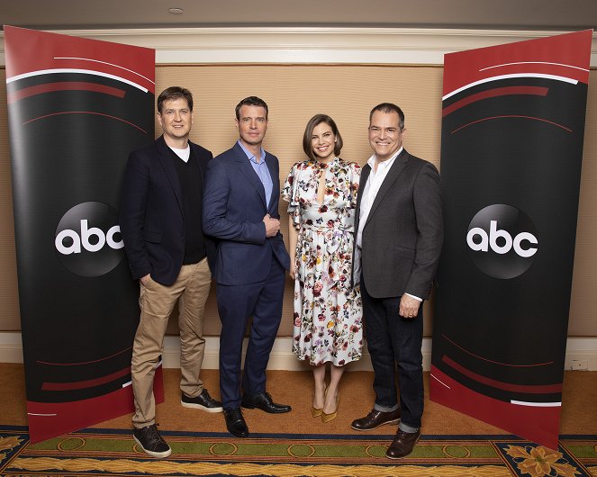 Whiskey Cavalier - Eventos - The cast and executive producers of ABC’s “Whiskey Cavalier” addressed the press at the 2019 TCA Winter Press Tour, at The Langham Huntington, in Pasadena, California - Scott Foley, Lauren Cohan