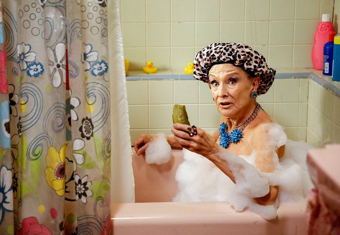 Nevelésből elégséges - Baby Phat - Filmfotók - Cloris Leachman