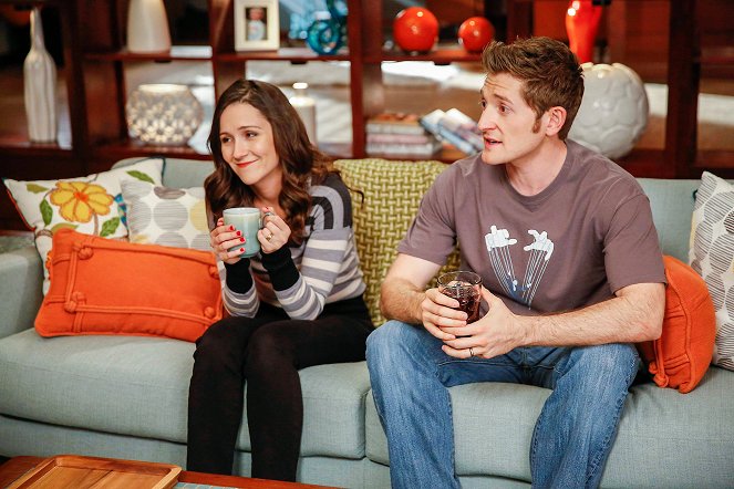 Raising Hope - How I Met Your Mullet - Photos - Shannon Woodward, Lucas Neff