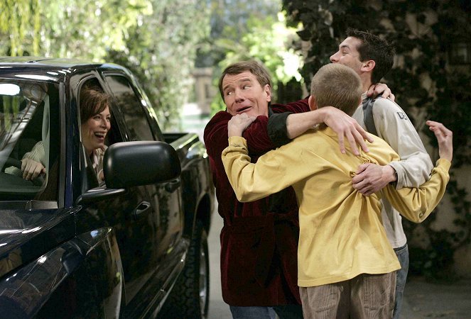 Malcolm in the Middle - Bomb Shelter - Photos
