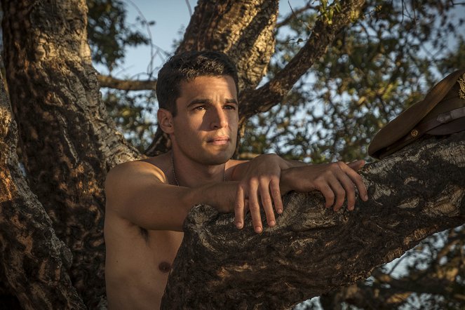 Catch-22 - Episode 6 - Photos - Christopher Abbott