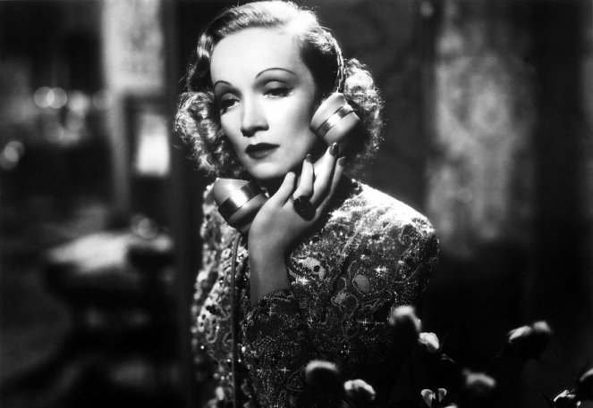Angel - Z filmu - Marlene Dietrich