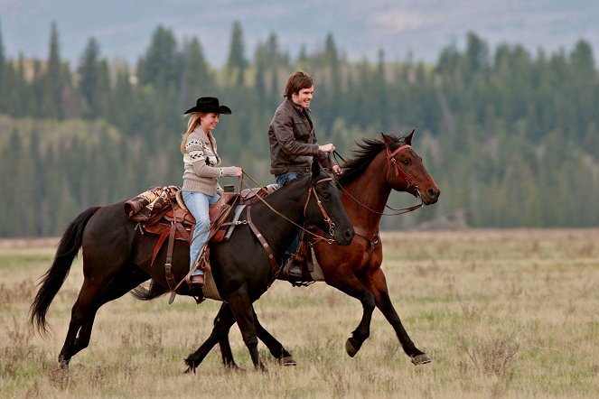 Heartland - Paradies für Pferde - Season 3 - Kleine Geheimnisse - Filmfotos - Amber Marshall