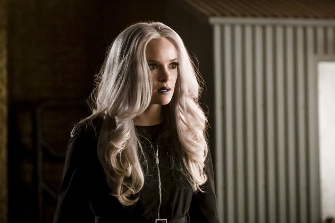 The Flash - Cause and XS - Photos - Danielle Panabaker