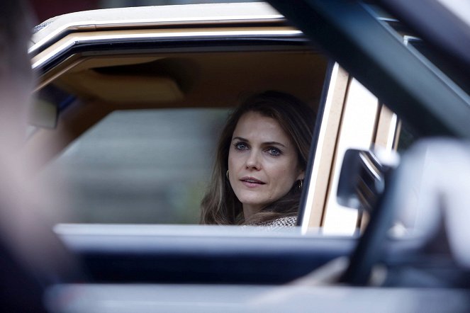 The Americans - Comint - Photos