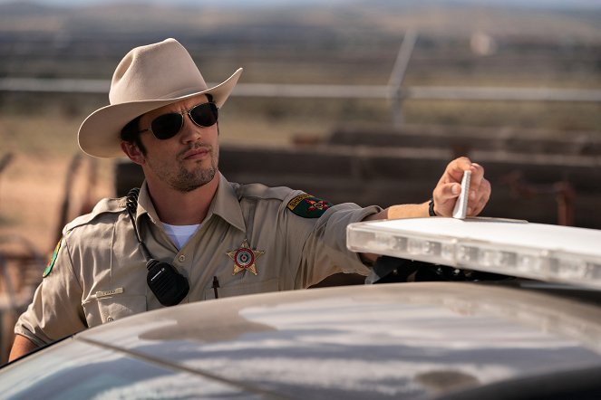 Roswell, New Mexico - Where Have All the Cowboys Gone - De la película - Nathan Parsons