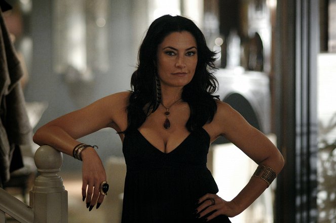 Witches of East End - Season 2 - Smells Like King Spirit - Photos - Mädchen Amick