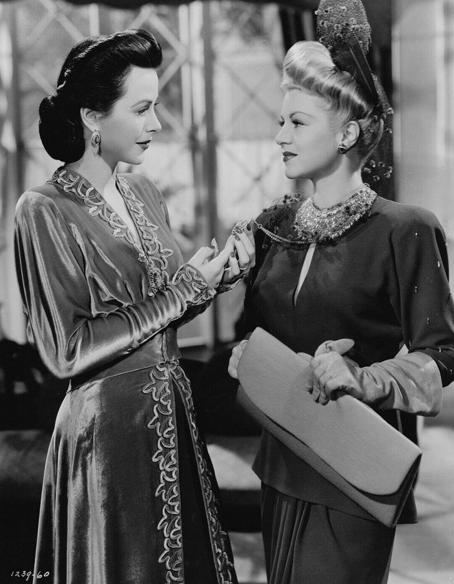 Crossroads - Van film - Hedy Lamarr, Claire Trevor