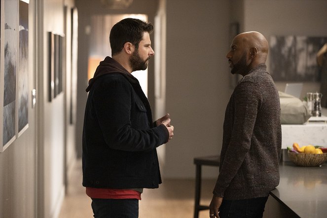 A Million Little Things - The Rock - Photos - James Roday Rodriguez, Romany Malco