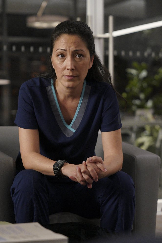 The Good Doctor - Season 2 - Risk and Reward - Photos - Christina Chang