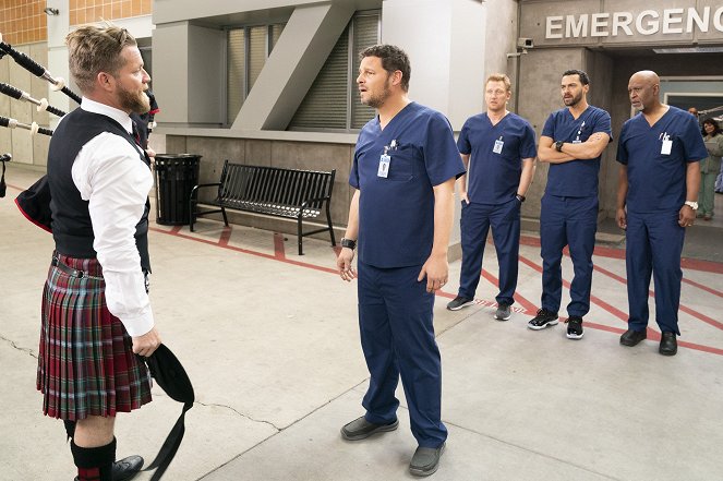 Grey's Anatomy - I Walk The Line - Photos - Justin Chambers, Kevin McKidd, Jesse Williams, James Pickens Jr.