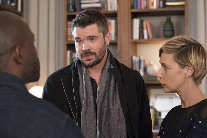 How to Get Away with Murder - Season 5 - Where Are Your Parents? - Photos - Charlie Weber, Liza Weil