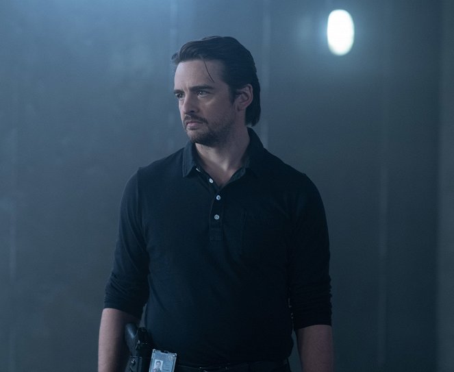 The Passage - How You Gonna Outrun the End of the World? - Photos - Vincent Piazza