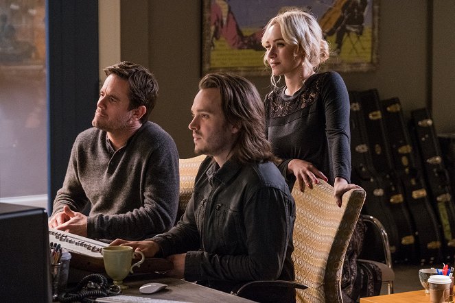 Nashville - Season 5 - Fire and Rain - Photos