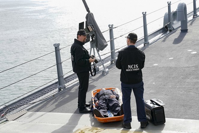 NCIS: Naval Criminal Investigative Service - Crossing the Line - Van film - Sean Murray