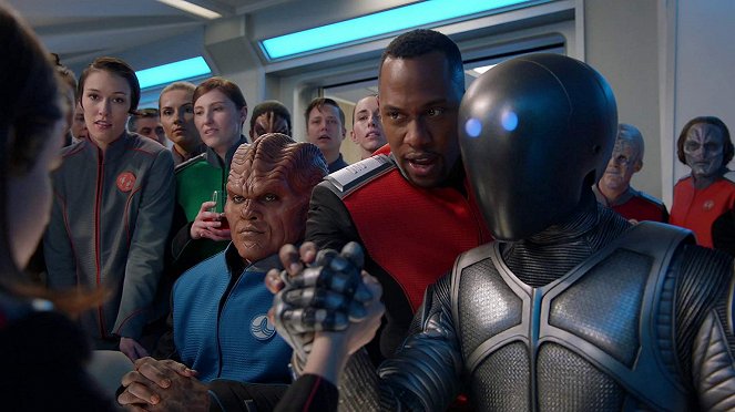 The Orville - Home - Film - Peter Macon, J. Lee
