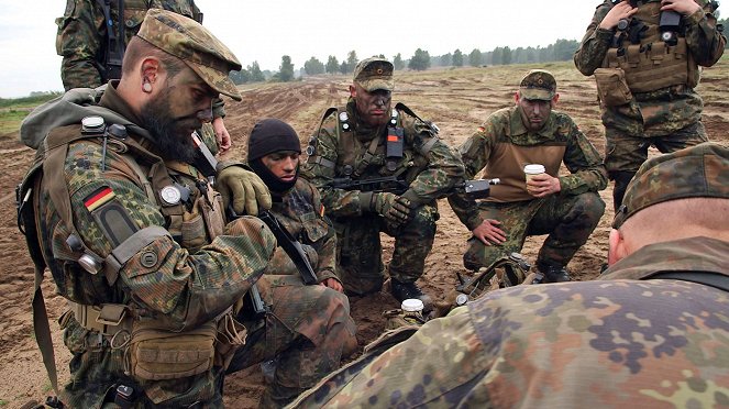 Armee am Limit - Was wird aus der Bundeswehr? - De la película