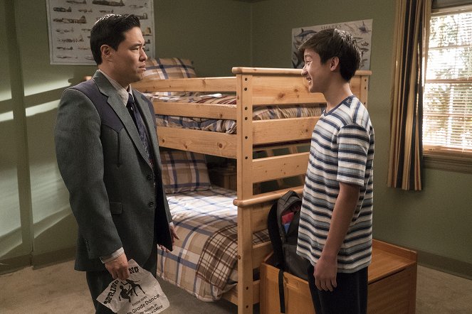 Fresh Off the Boat - Ride the Tiger - Photos - Randall Park, Forrest Wheeler