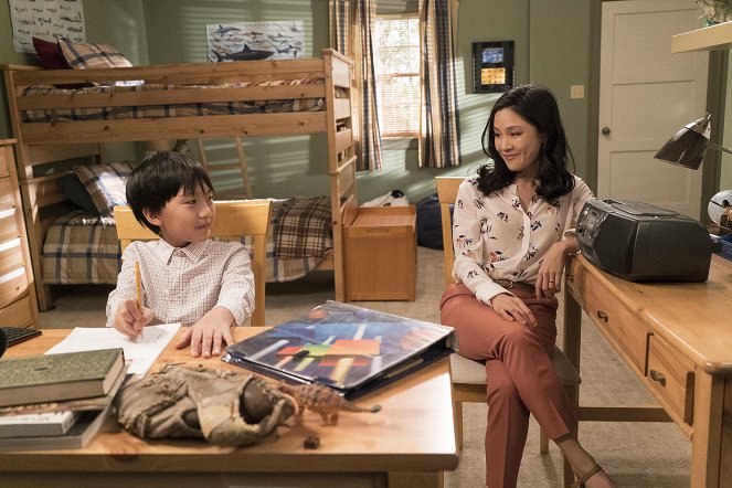 Fresh Off the Boat - Ride the Tiger - Van film - Ian Chen, Constance Wu