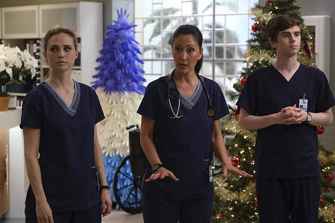 The Good Doctor - Season 2 - Quarantine - Photos - Fiona Gubelmann, Christina Chang, Freddie Highmore