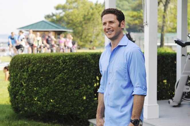 Royal Pains - Chock Full O' Nuts - Photos - Mark Feuerstein