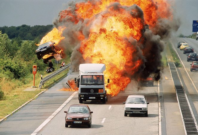 Alarm für Cobra 11 - Die Autobahnpolizei - Feueralarm - Van film