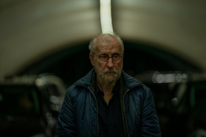 Counterpart - You to You - Van film - James Cromwell