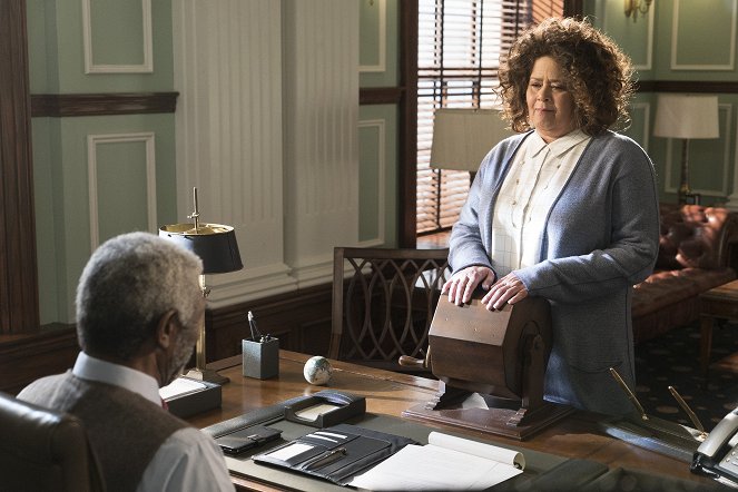 For the People - Season 1 - The Library Fountain - Z filmu - Anna Deavere Smith