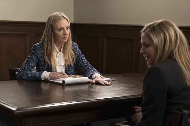 For the People - Season 1 - The Library Fountain - Filmfotók - Hope Davis