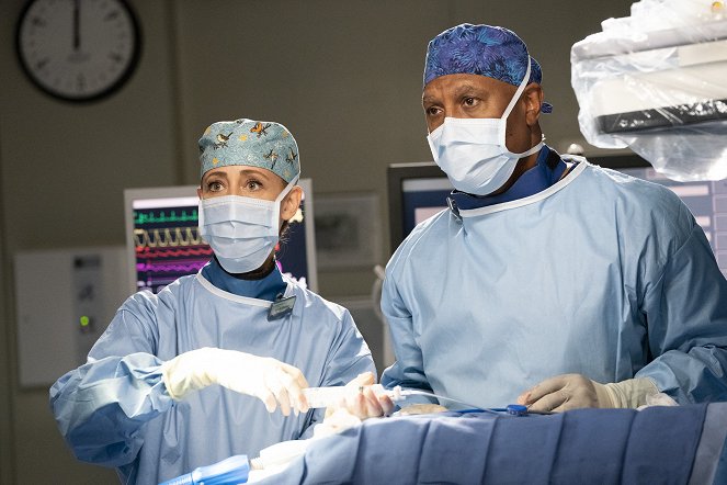 Grey's Anatomy - Die jungen Ärzte - Überdosis - Filmfotos - Kim Raver, James Pickens Jr.