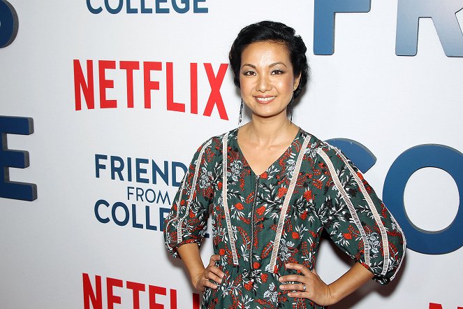 Friends from College - Season 1 - Evenementen - Netflix Original Series "Friends From College" Premiere, held at the AMC Loews 34th Street on Monday, June 26th, 2017, in New York, NY - Jae Suh Park