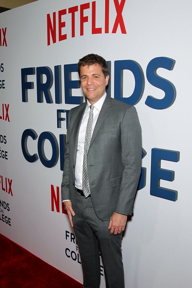 Przyjaciele z uniwerku - Season 1 - Z imprez - Netflix Original Series "Friends From College" Premiere, held at the AMC Loews 34th Street on Monday, June 26th, 2017, in New York, NY